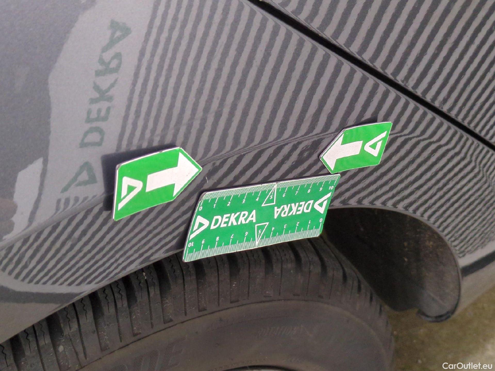  Volkswagen  Golf  VII Berline Confortline Business BMT 1.0 TSI 115CV BVM6 E6dT #16