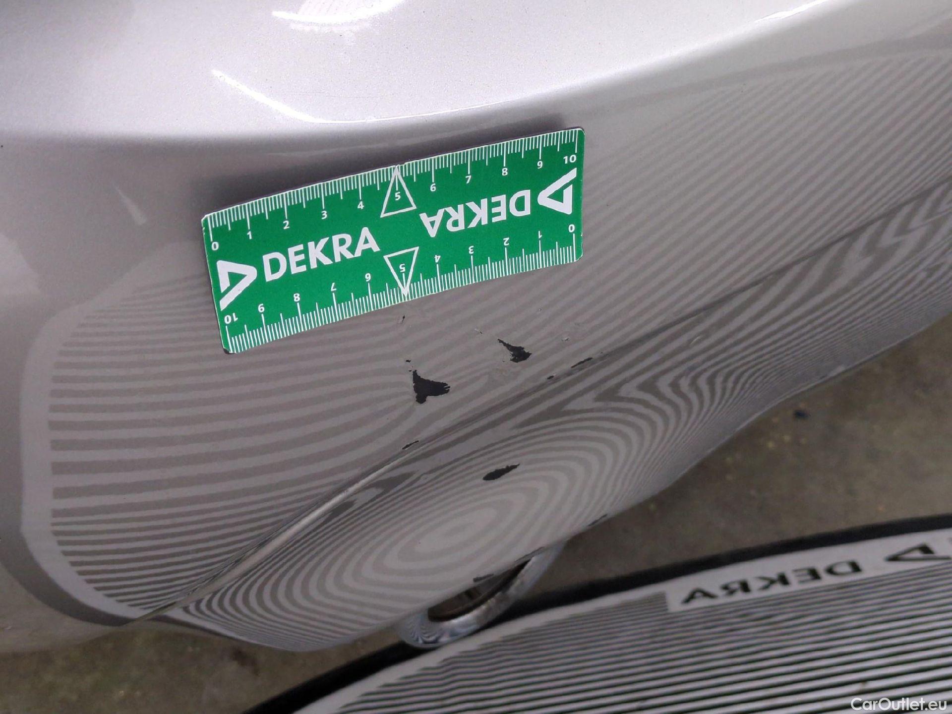  Bmw  Serie 2 BMW  Active Tourer / 2018 / 5P / monospace 218d Business Design #18