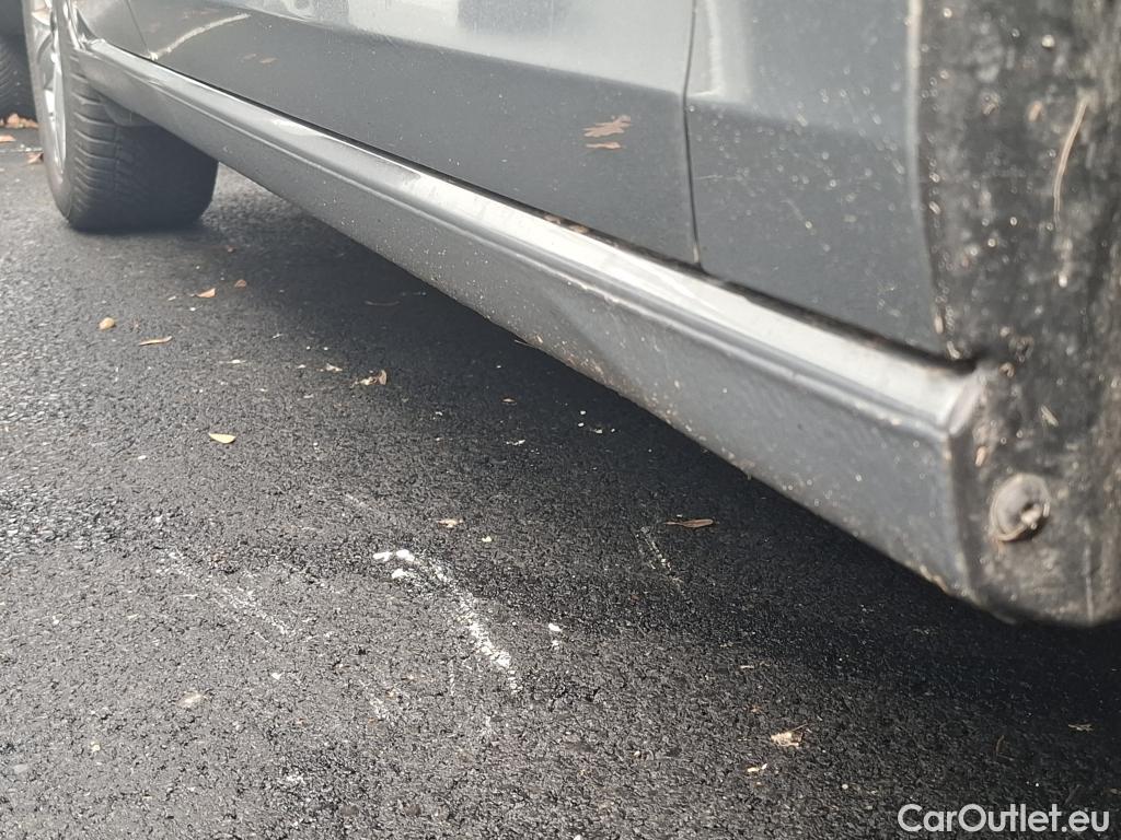  Volkswagen  Golf  VOLKSWAGEN / 2020 / 5P / Berline 1.0 TSI OPF 110 BVM6 Life Busi #14