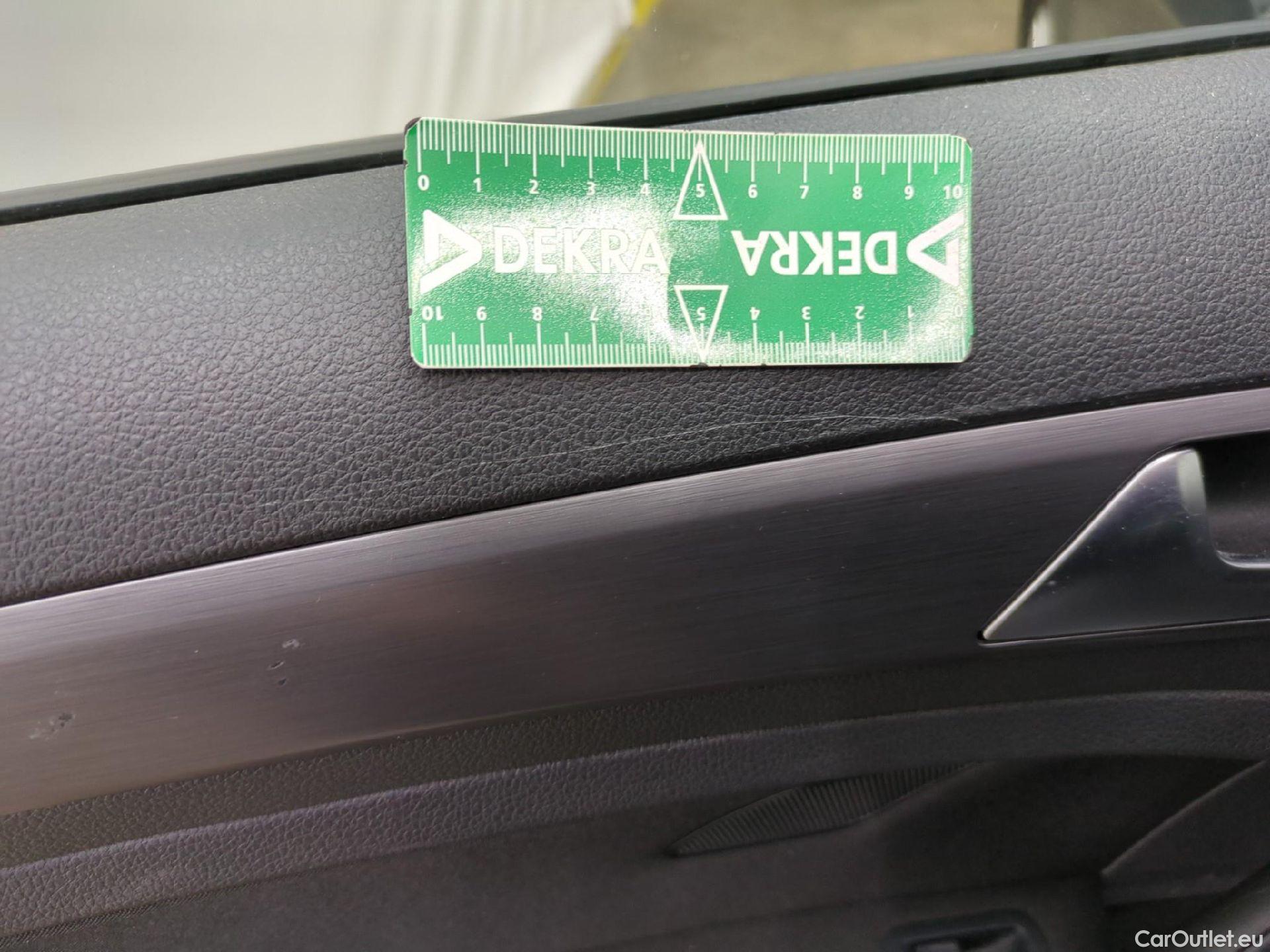  Volkswagen  Golf  VII Berline Confortline Business BMT 1.0 TSI 115CV BVM6 E6dT #5