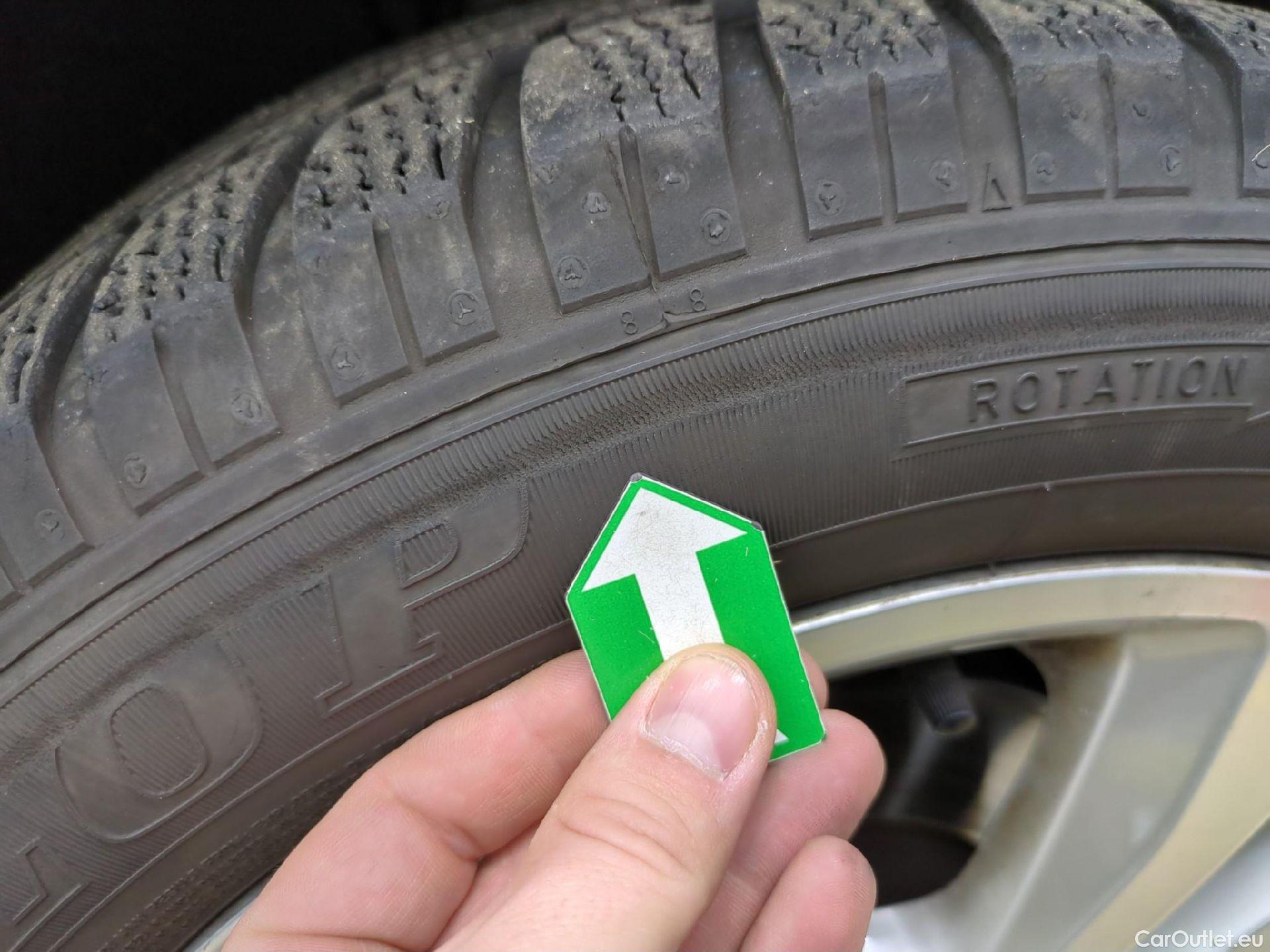  Volkswagen  Golf  VII Berline Confortline Business BMT 1.0 TSI 115CV BVM6 E6dT #9