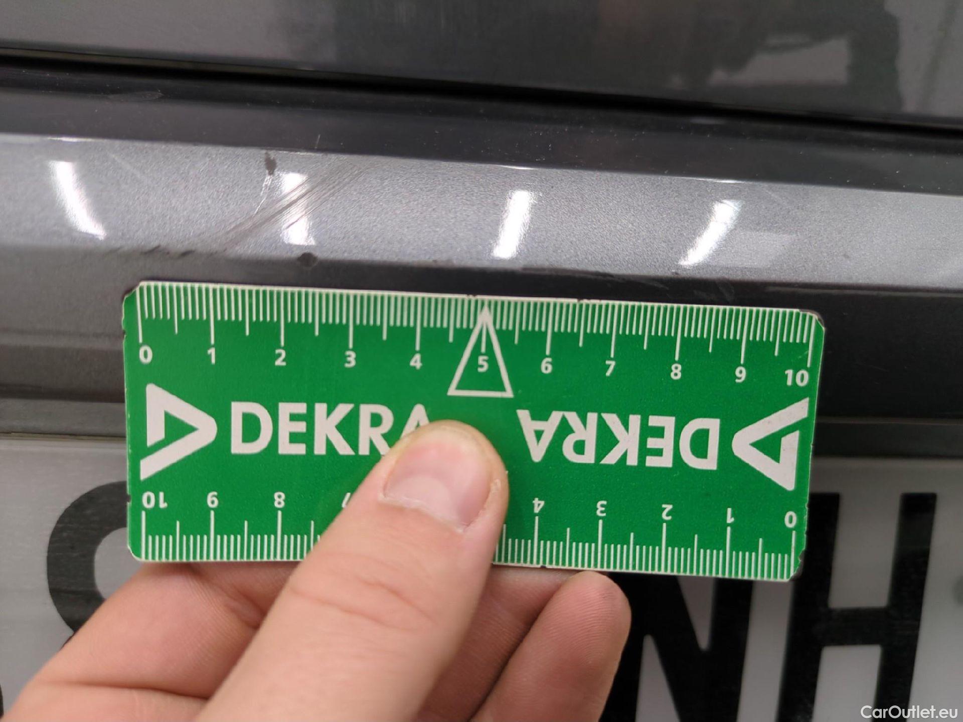  Volkswagen  Golf  VII Berline Confortline Business BMT 1.0 TSI 115CV BVM6 E6dT #44