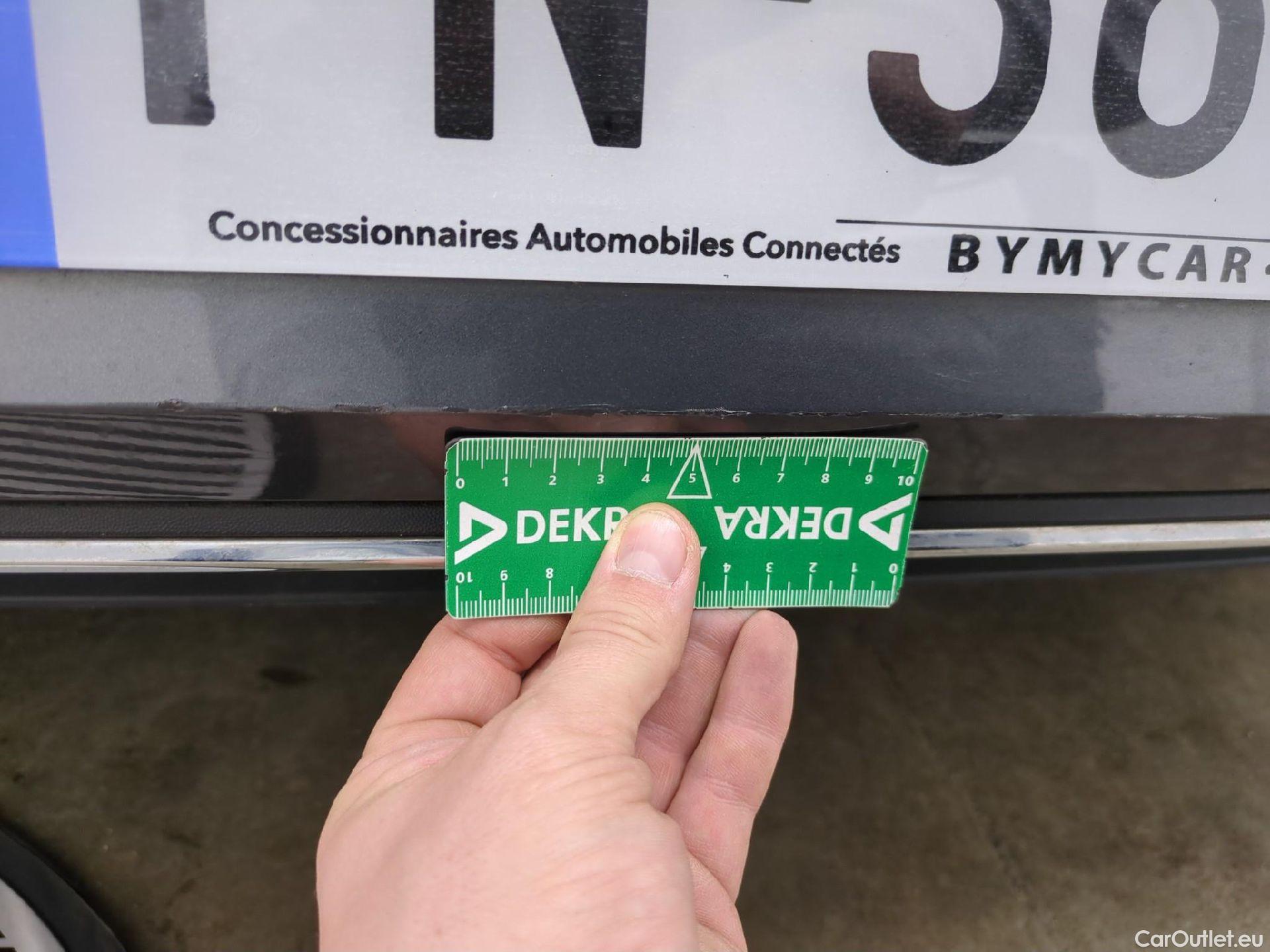  Volkswagen  Golf  VII Berline Confortline Business BMT 1.0 TSI 115CV BVM6 E6dT #49