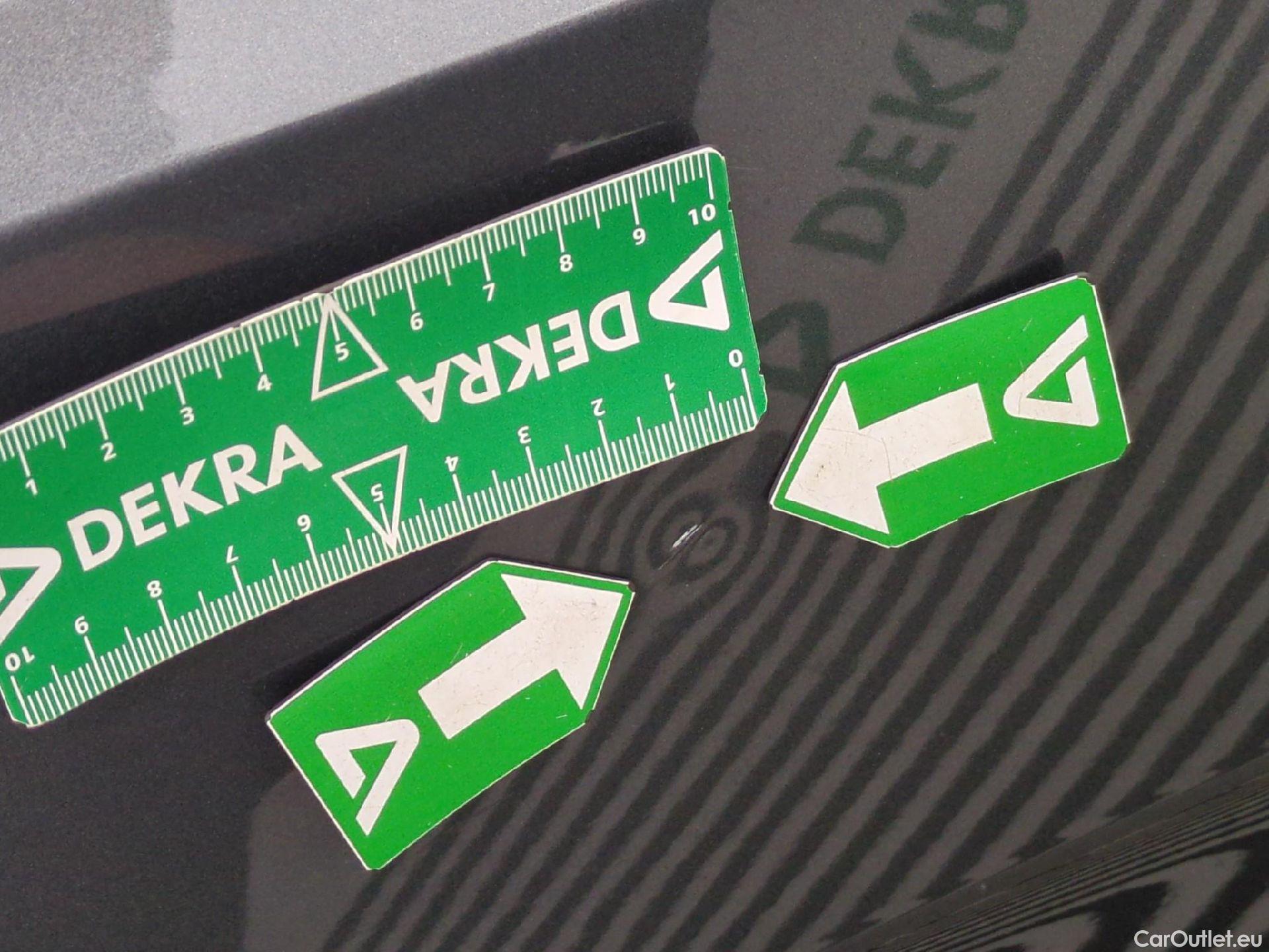  Volkswagen  Golf  VII Berline Confortline Business BMT 1.0 TSI 115CV BVM6 E6dT #52