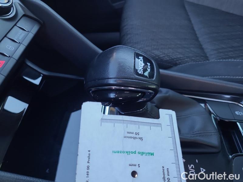  Skoda  Karoq  (NU)(2017->)  2.0TDI 110 4x4 Style AT #6