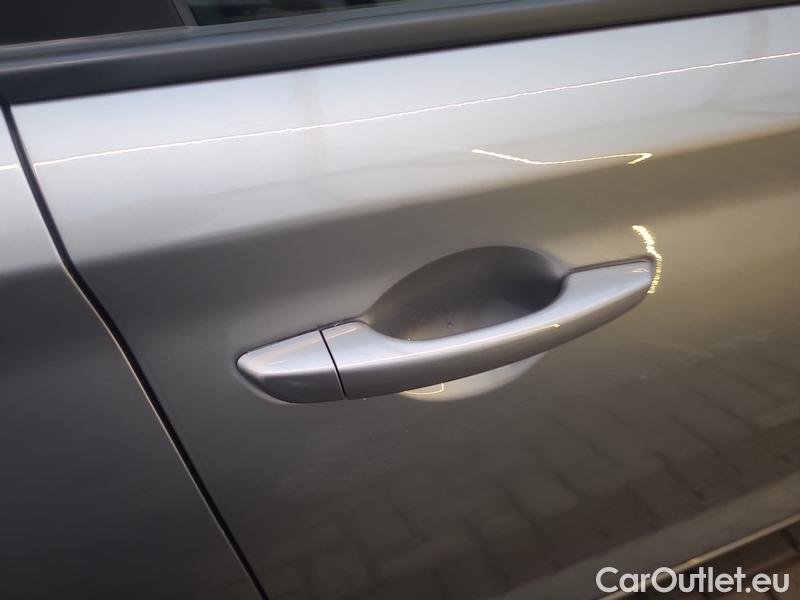  Hyundai  i30   cw (PD)(2017->)  kom.1.0TGDI 120 Comfort #20