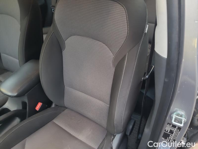  Hyundai  i30   cw (PD)(2017->)  kom.1.0TGDI 120 Comfort #12