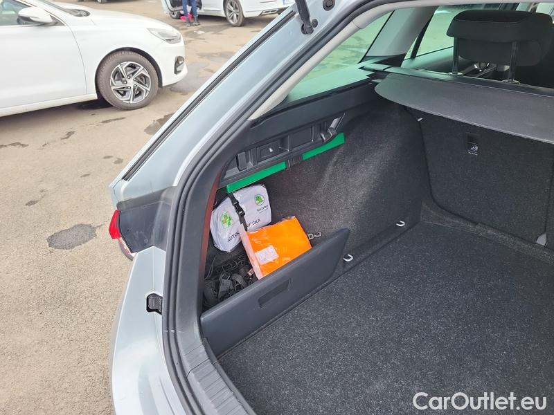  Skoda  Octavia  Combi (NX3)(2020) Oct.Combi 2.0TDI 110 Style AT #18