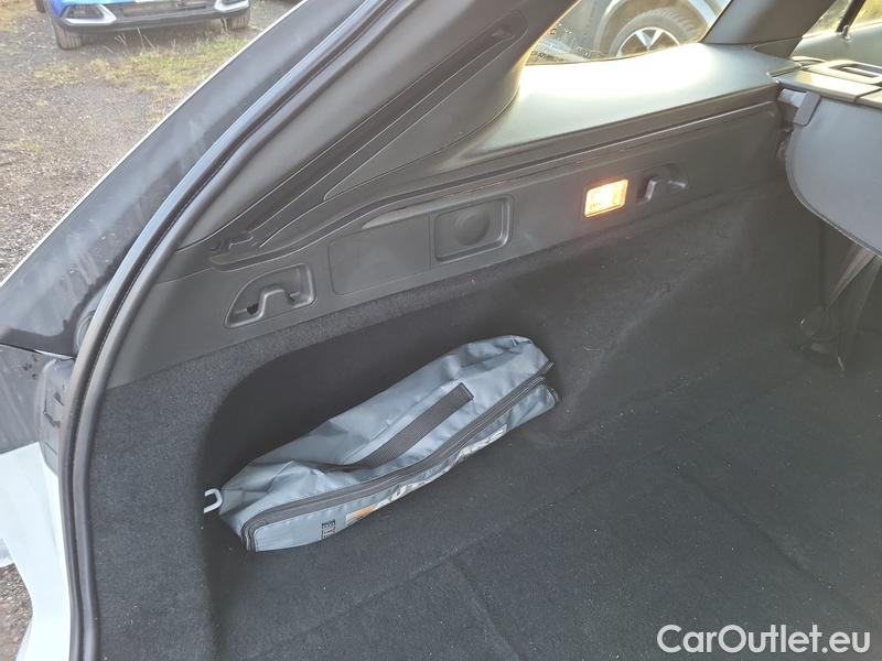  Opel  Insignia  Country Tourer (2017->) Ins.ST 2.0CDTI 128 Elegance AT #12