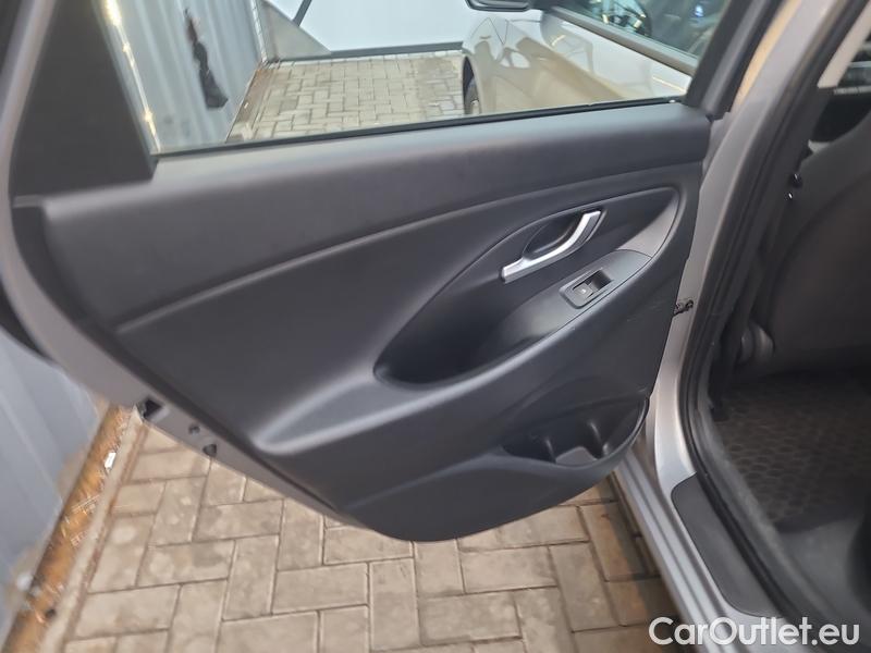  Hyundai  i30   cw (PD)(2017->)  kom.1.0TGDI 120 Comfort #15