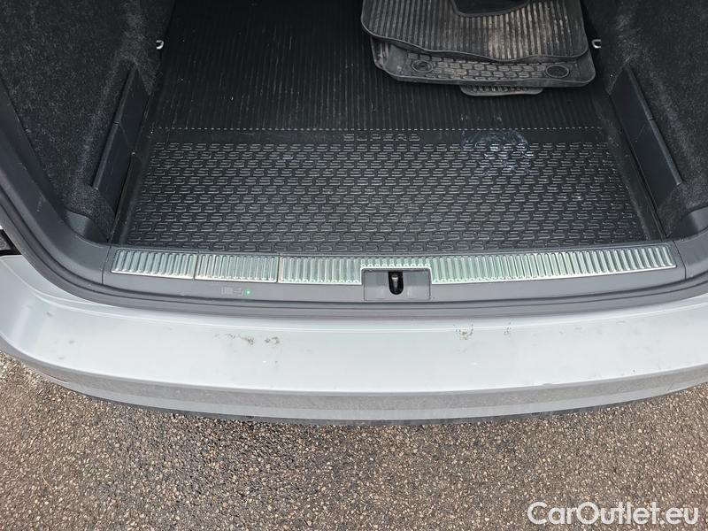  Skoda  Superb  Combi (3V5)(2015) Su.C.2.0TDI 147 4x4 Style Aut #21