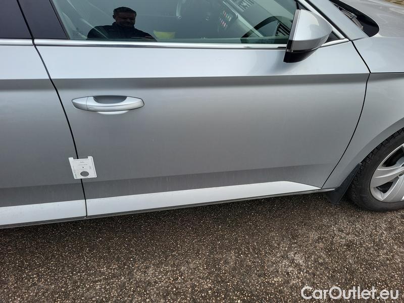  Skoda  Superb  Combi (3V5)(2015) Su.C.2.0TDI 147 4x4 Style Aut #9