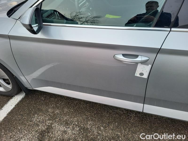  Skoda  Superb  Combi (3V5)(2015) Su.C.2.0TDI 147 4x4 Style Aut #3