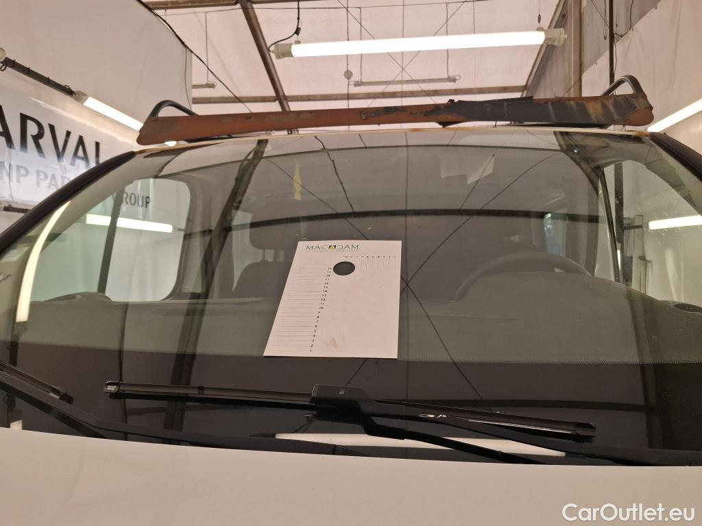  Renault  Trafic RENAULT  VU 4p Fourgon CA CF L2H1 1200 dCi 95 E6 #46