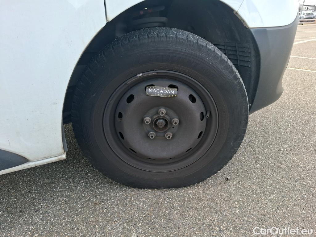  Renault  Trafic RENAULT  / 2019 / 4P / Combi Zen L1 dCi 120 S&S - 8 pl #16