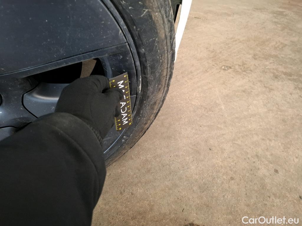  Tesla  Model 3 TESLA  / 2018 / 4P / Berline Grande Autonomie #8