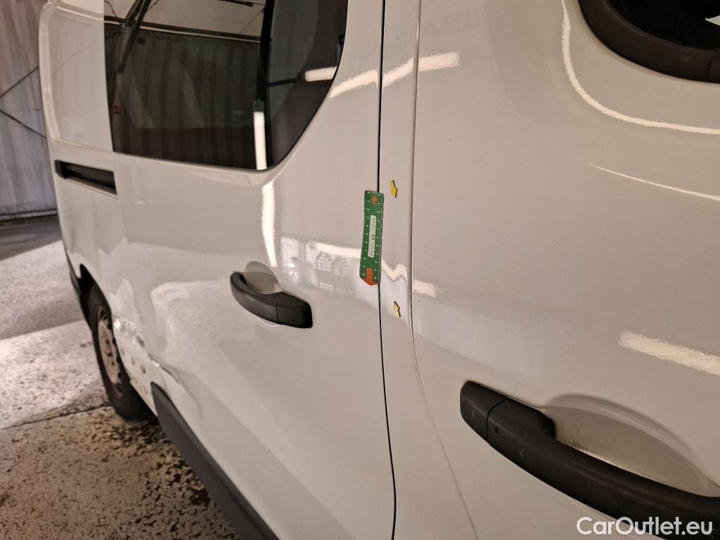  Renault  Trafic RENAULT  VU 4p Fourgon CA CF L2H1 1200 dCi 95 E6 #64