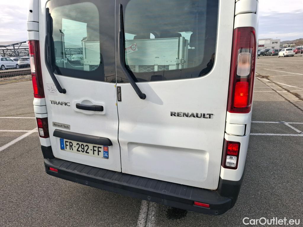  Renault  Trafic RENAULT  / 2019 / 4P / Combi Zen L1 dCi 120 S&S - 8 pl #5