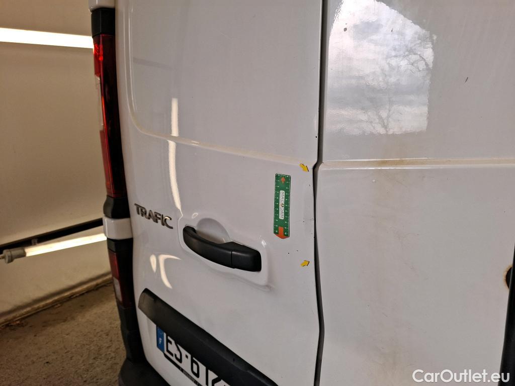  Renault  Trafic RENAULT  VU 4p Fourgon CA CF L2H1 1200 dCi 95 E6 #37