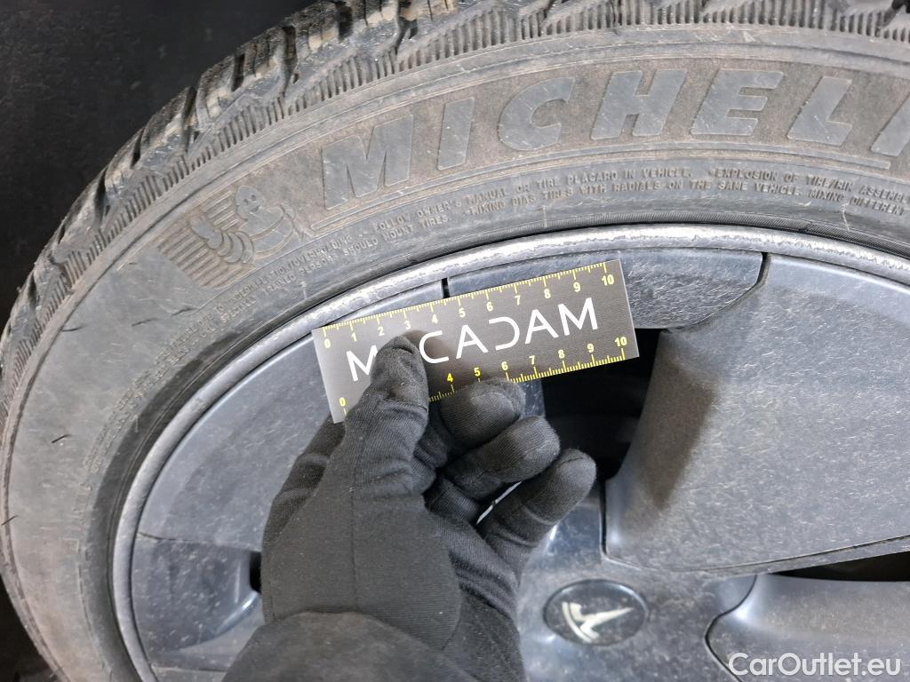  Tesla  Model 3 TESLA  / 2018 / 4P / Berline Grande Autonomie #16