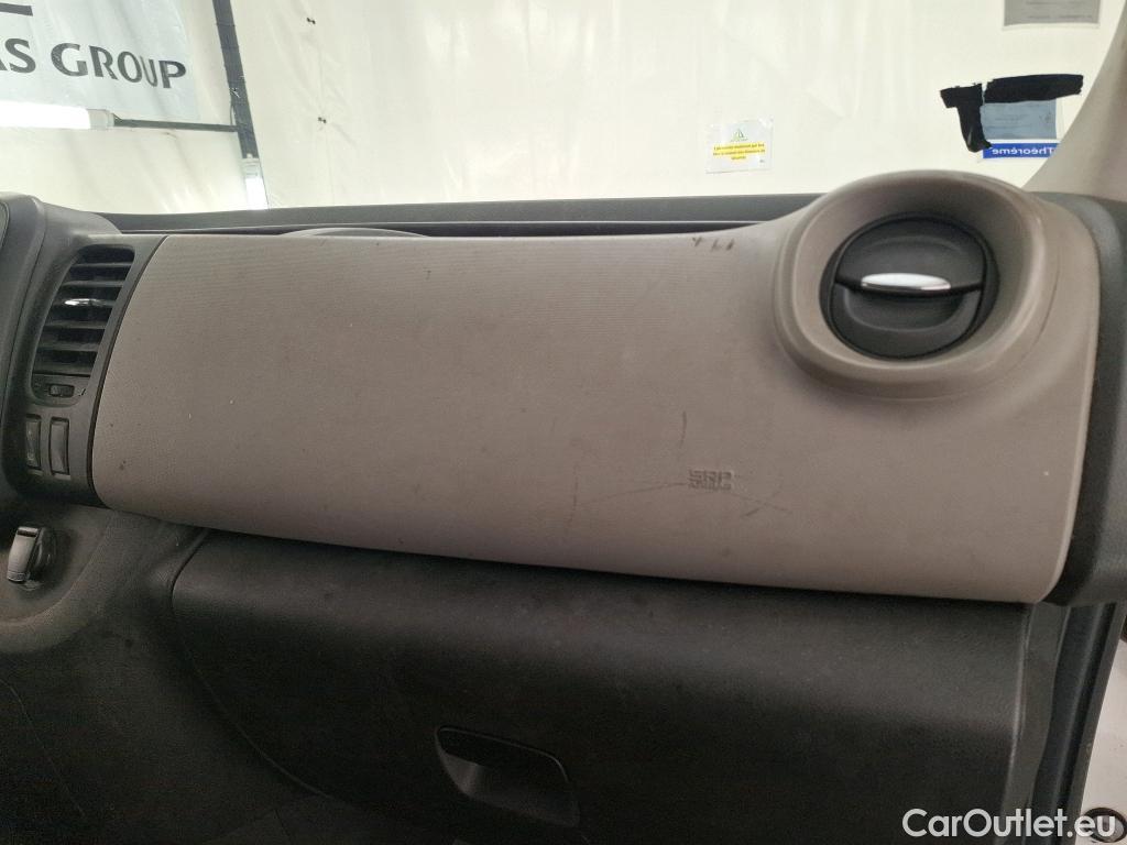  Renault  Trafic RENAULT  VU 4p Fourgon CA CF L2H1 1200 dCi 95 E6 #70