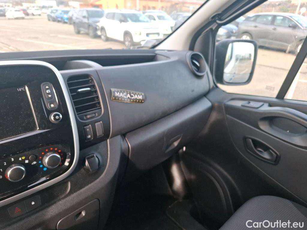  Renault  Trafic RENAULT  / 2019 / 4P / Combi Zen L1 dCi 120 S&S - 8 pl #12