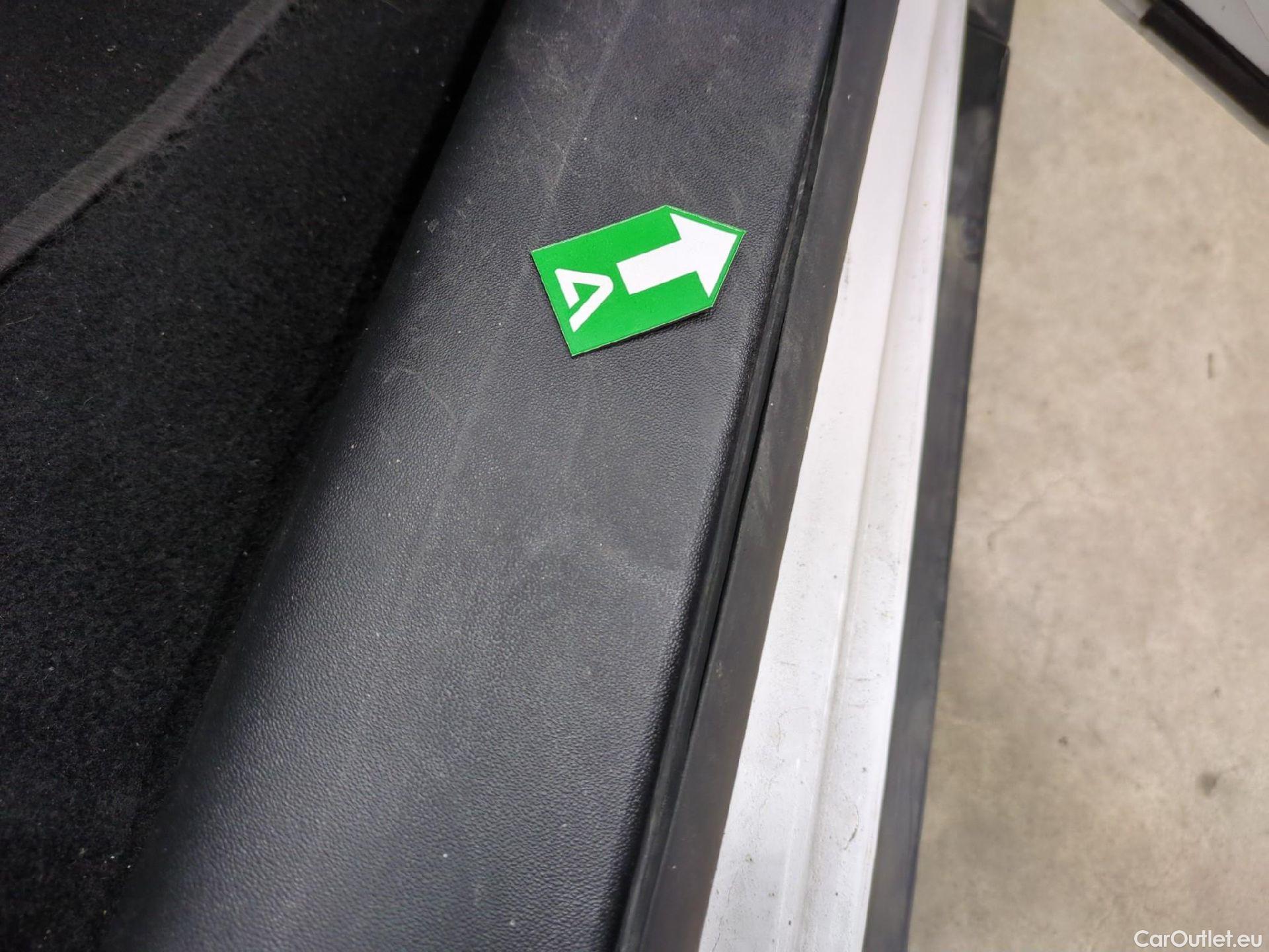  Peugeot  2008  Active Business 1.5 HDi 100CV BVM5 E6dT #4