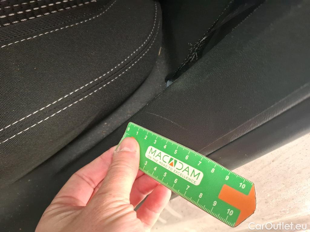  Peugeot  208  Allure Business 1.2 PureTech 110CV BVM6 E6dT #2