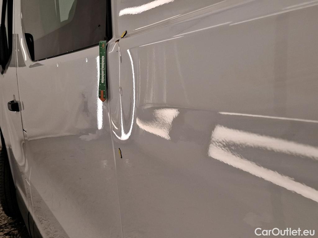  Renault  Trafic RENAULT  VU 4p Fourgon CA CF L2H1 1200 dCi 95 E6 #35