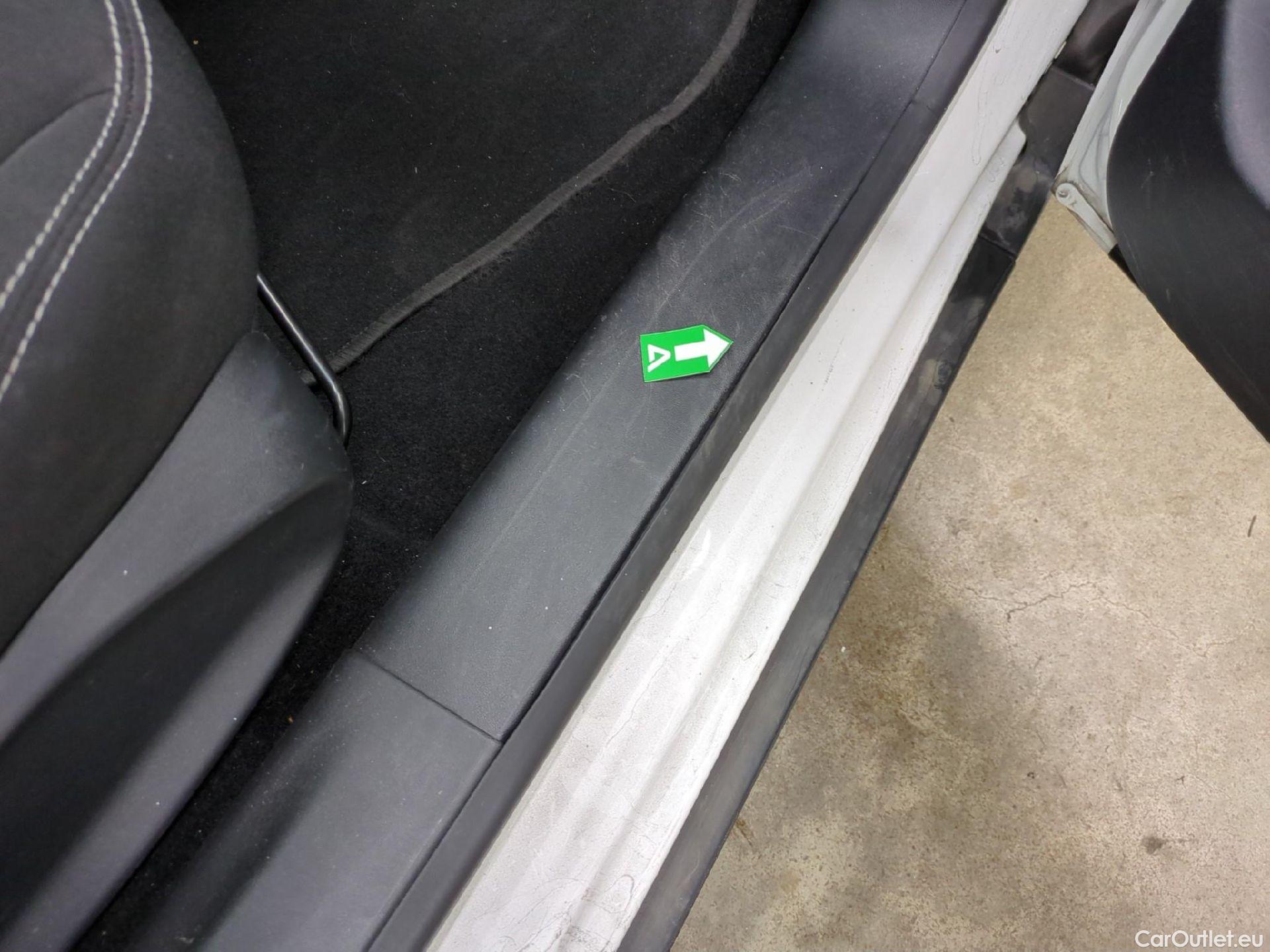  Peugeot  2008  Active Business 1.5 HDi 100CV BVM5 E6dT #3