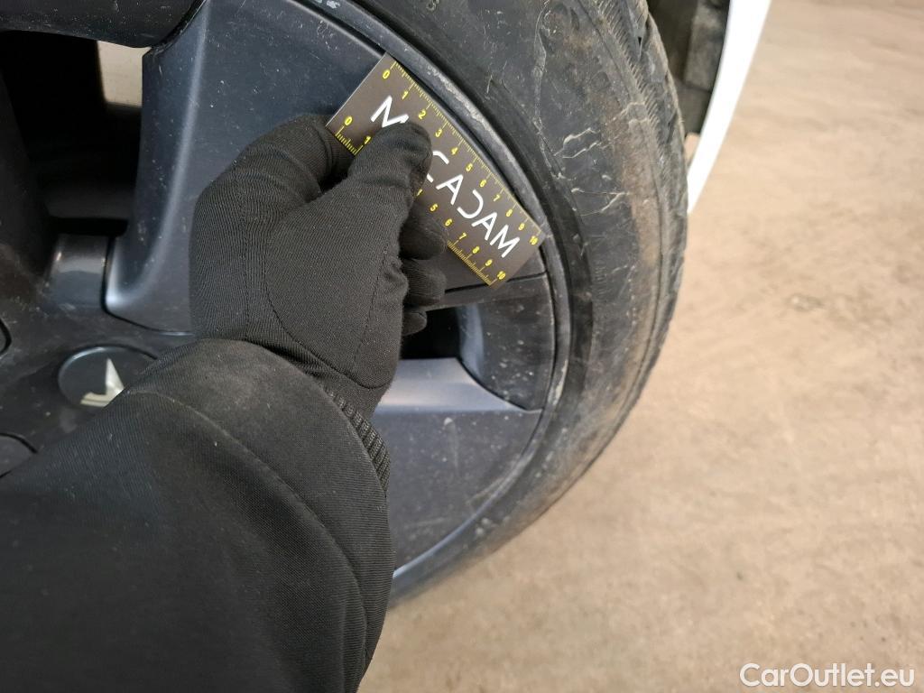  Tesla  Model 3 TESLA  / 2018 / 4P / Berline Grande Autonomie #7