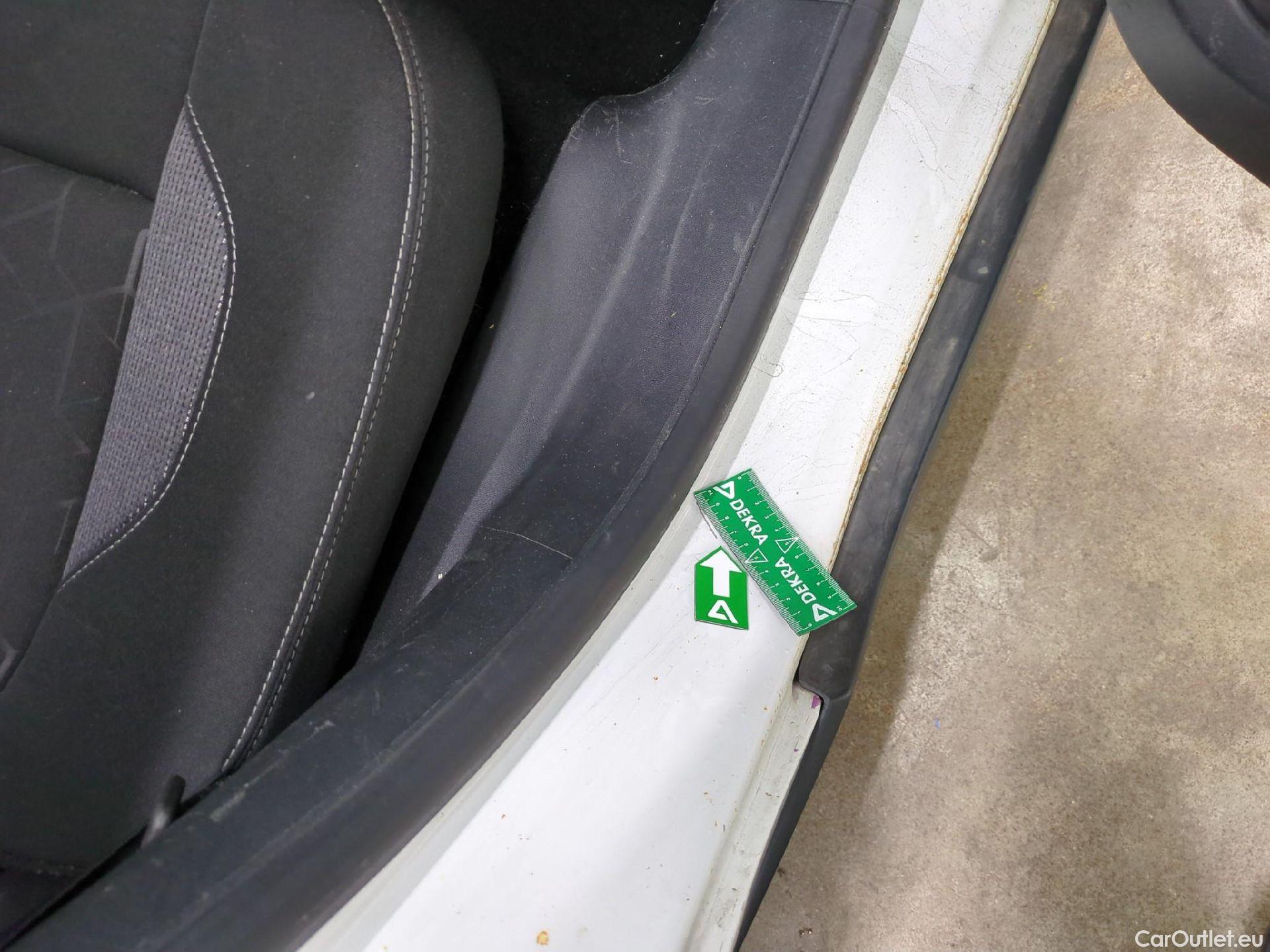  Peugeot  2008  Active Business 1.5 HDi 100CV BVM5 E6dT #13