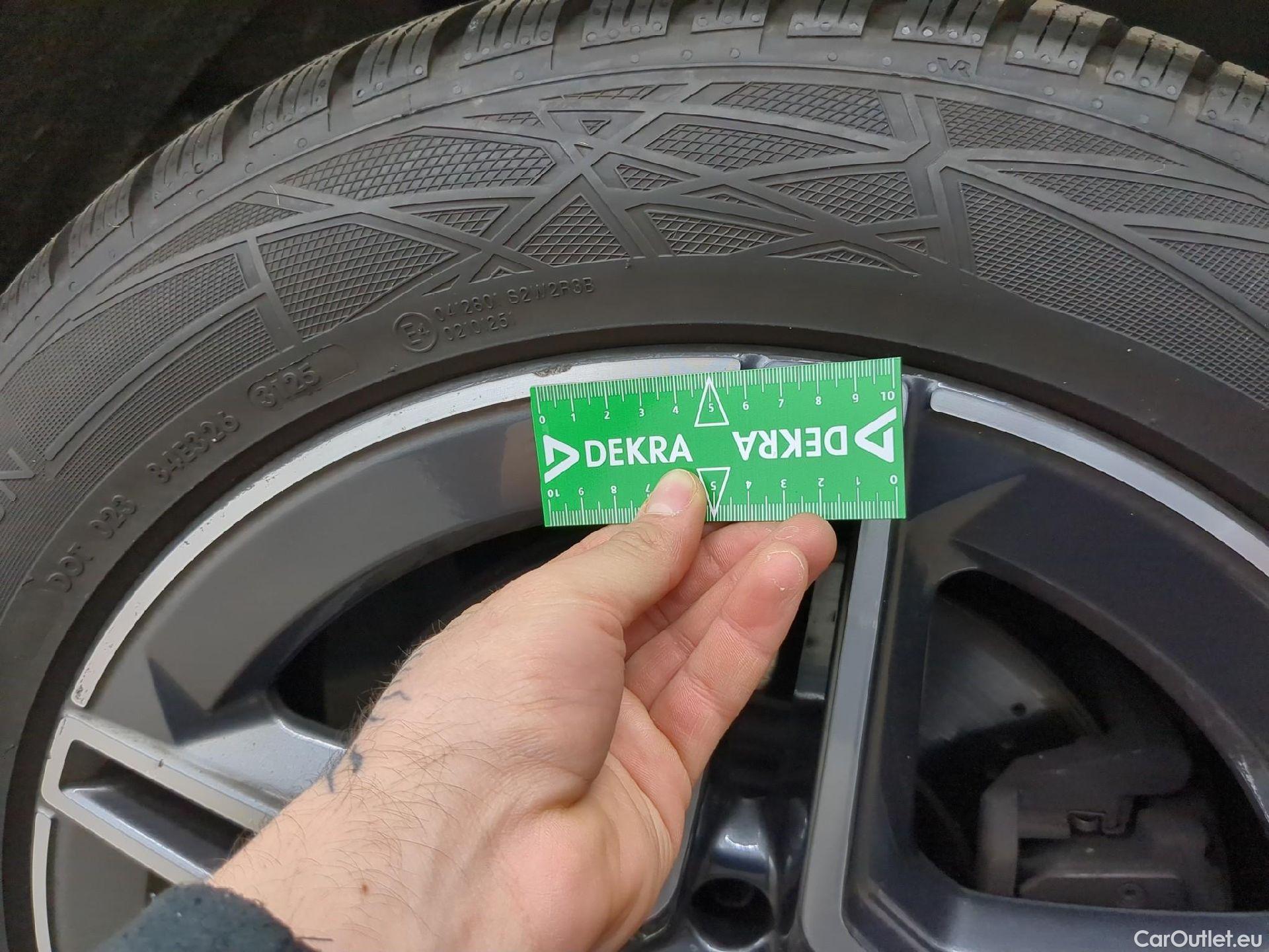  Mercedes  GLB MERCEDES-BENZ  / 2019 / 5P / SUV  220 d AMG Line 4Matic #5