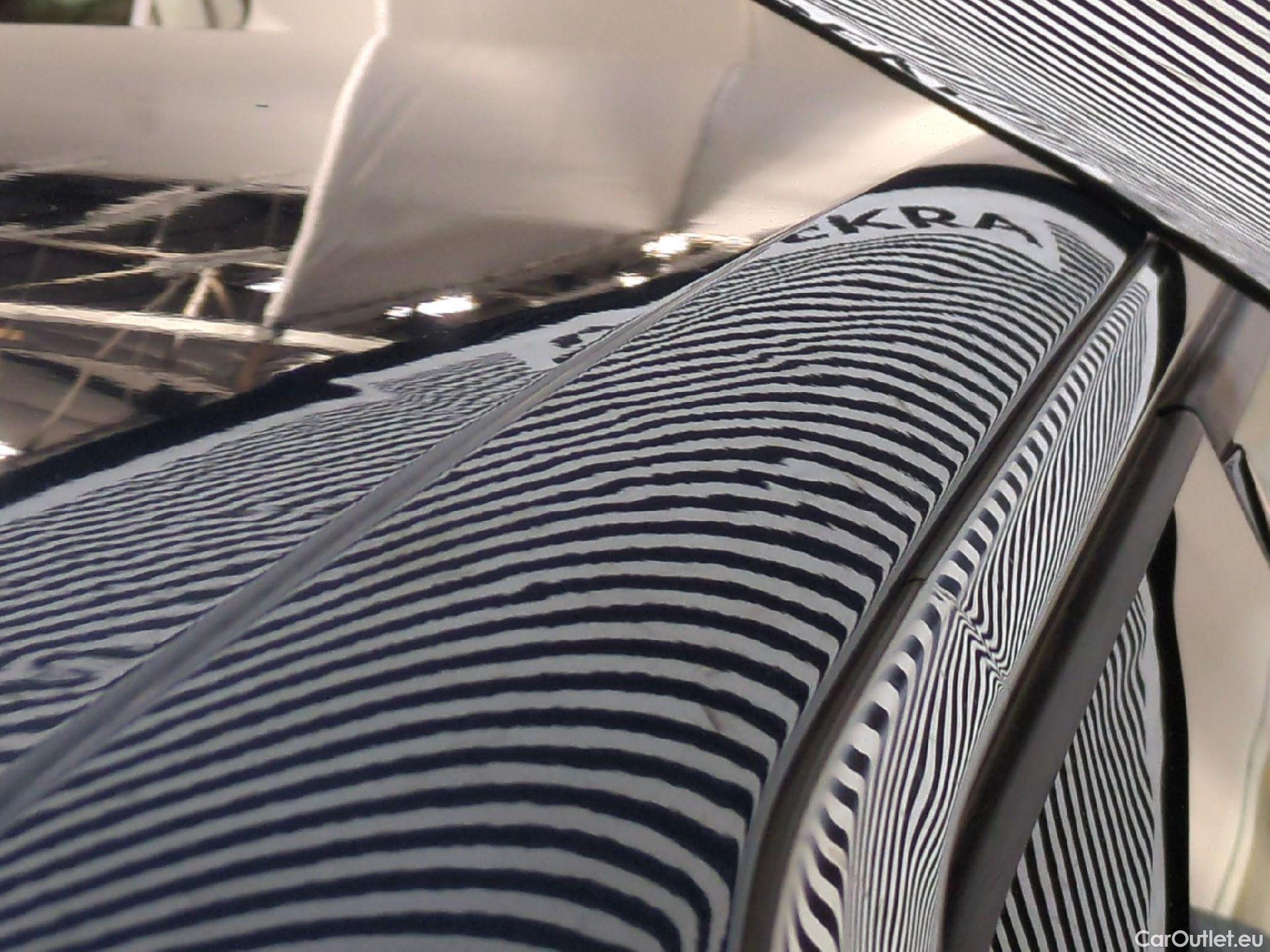  Peugeot  5008  Active Pack 1.2 PureTech 130CV BVA8 7 Sieges E6d #42