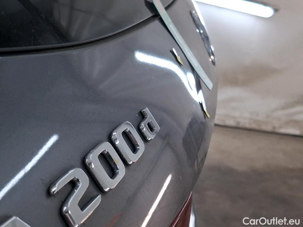  Mercedes  GLA MERCEDES-BENZ  / 2020 / 5P / SUV 2.0  200 D BUSINESS LINE DCT #26