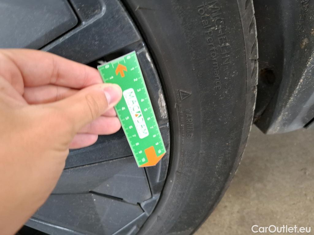  Citroen  DS 7 CROSSBACK DS DS 7 / 2022 / 5P / SUV E-TENSE 225 PERFORMANCE LINE #33