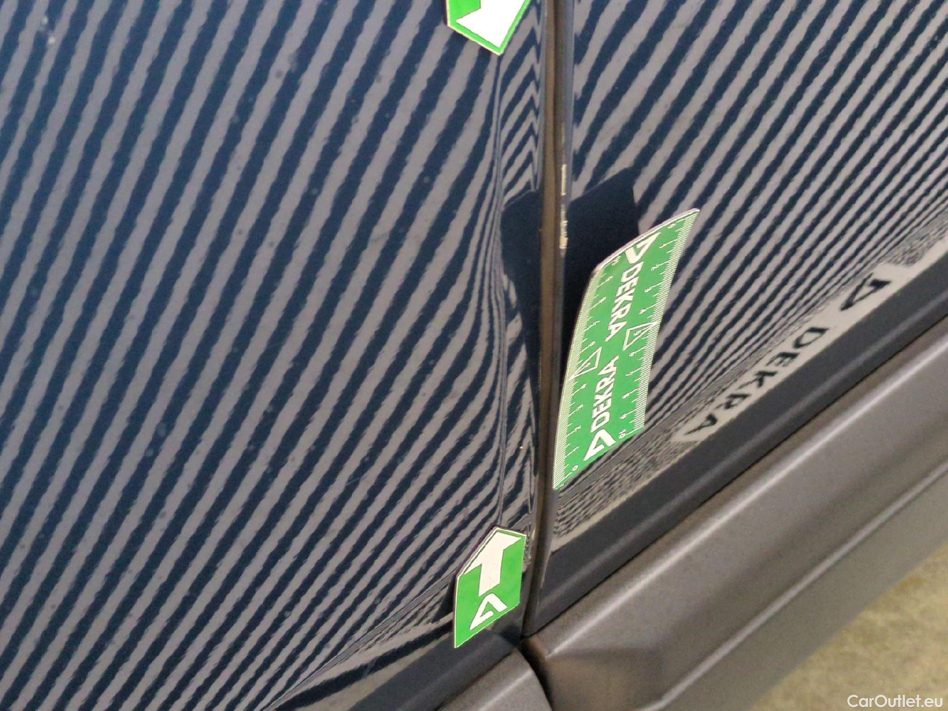  Peugeot  5008  Active Pack 1.2 PureTech 130CV BVA8 7 Sieges E6d #24