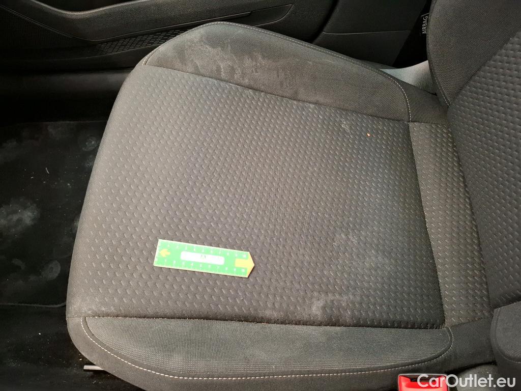  Volkswagen  Polo VOLKSWAGEN  / 2017 / 5P / Berline 1.0 TSI 95 Lounge Business #22