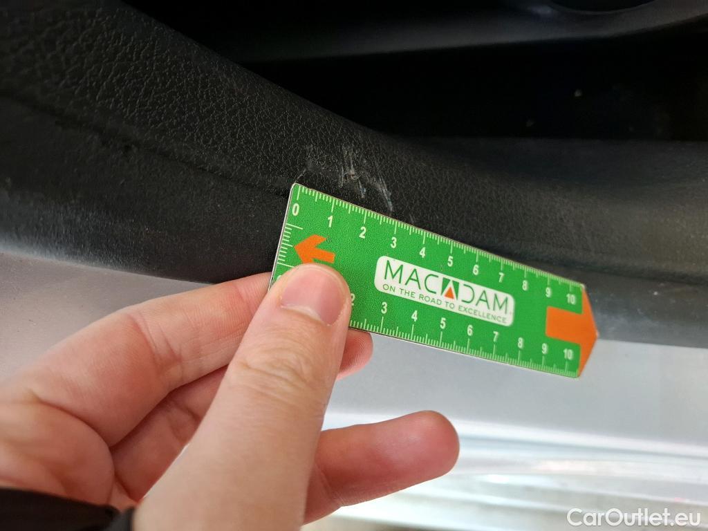  Mercedes  A-Klasse MERCEDES-BENZ Classe A Berline 4p Berline A 200 Business Line 7G-DCT #17