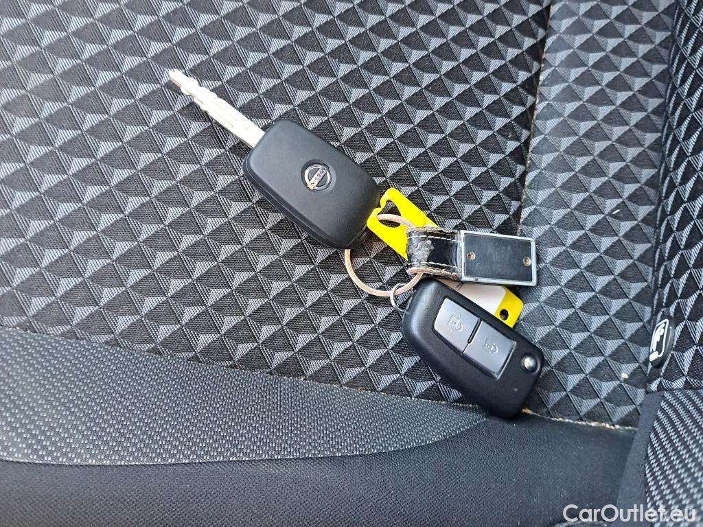  Nissan  Micra NISSAN  / 2017 / 5P / berlina con portón IG-T 68 kW (92 CV) E6D-F Acenta Sprint #18