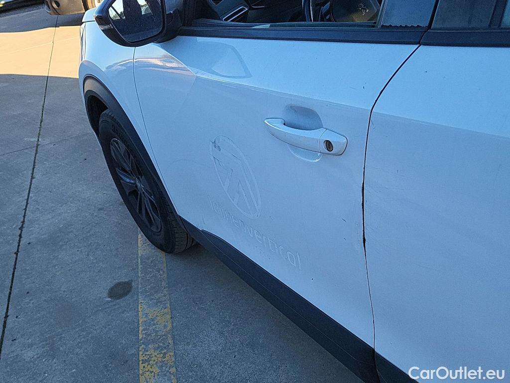  Peugeot  2008 PEUGEOT  / 2019 / 5P / todoterreno Active Pack Puretech 100 S&S BVM6 #7