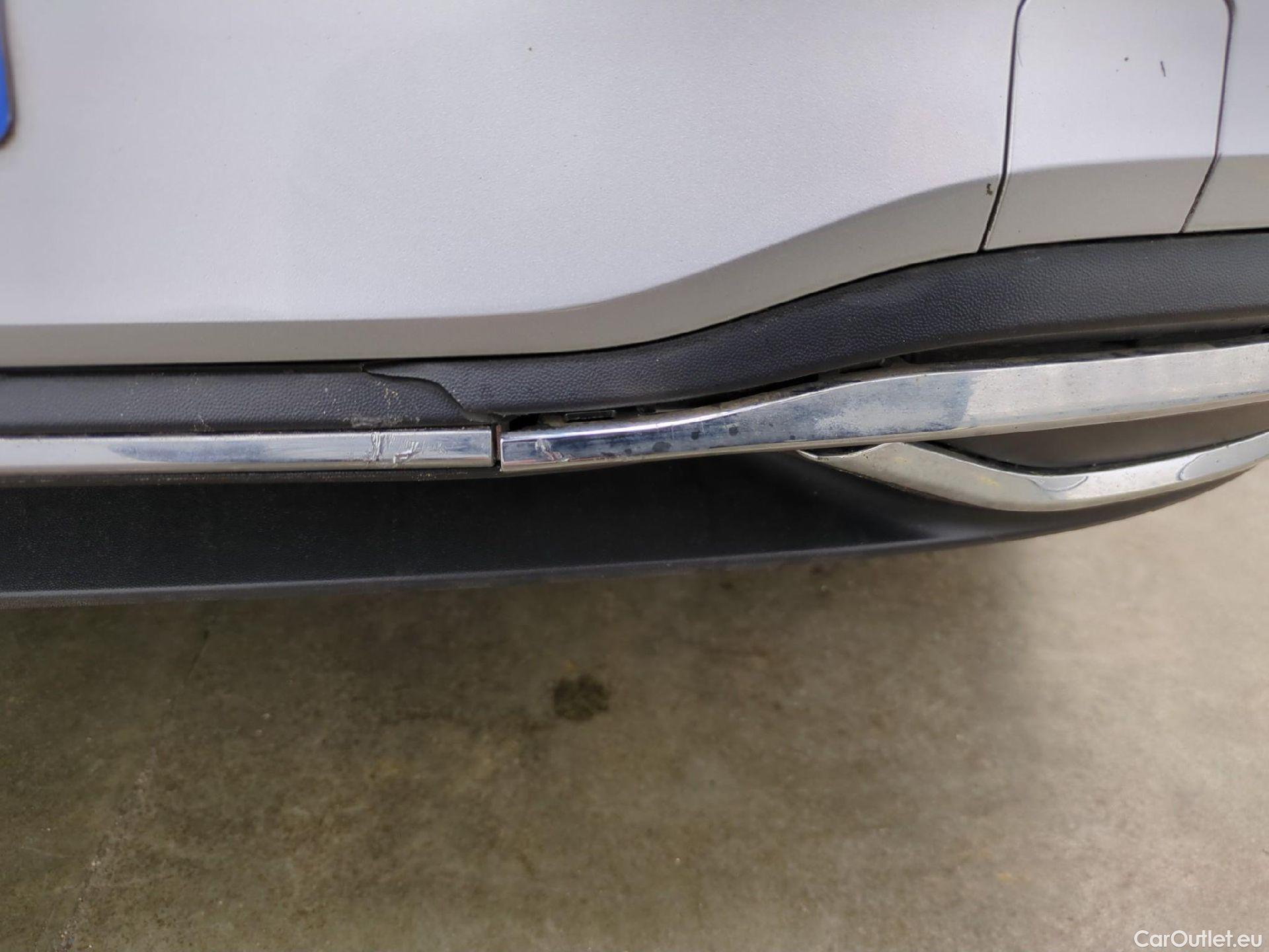  Volkswagen  Golf  VOLKSWAGEN / 2020 / 5P / Berline 1.4 eHybrid OPF 204 DSG6 Style #24