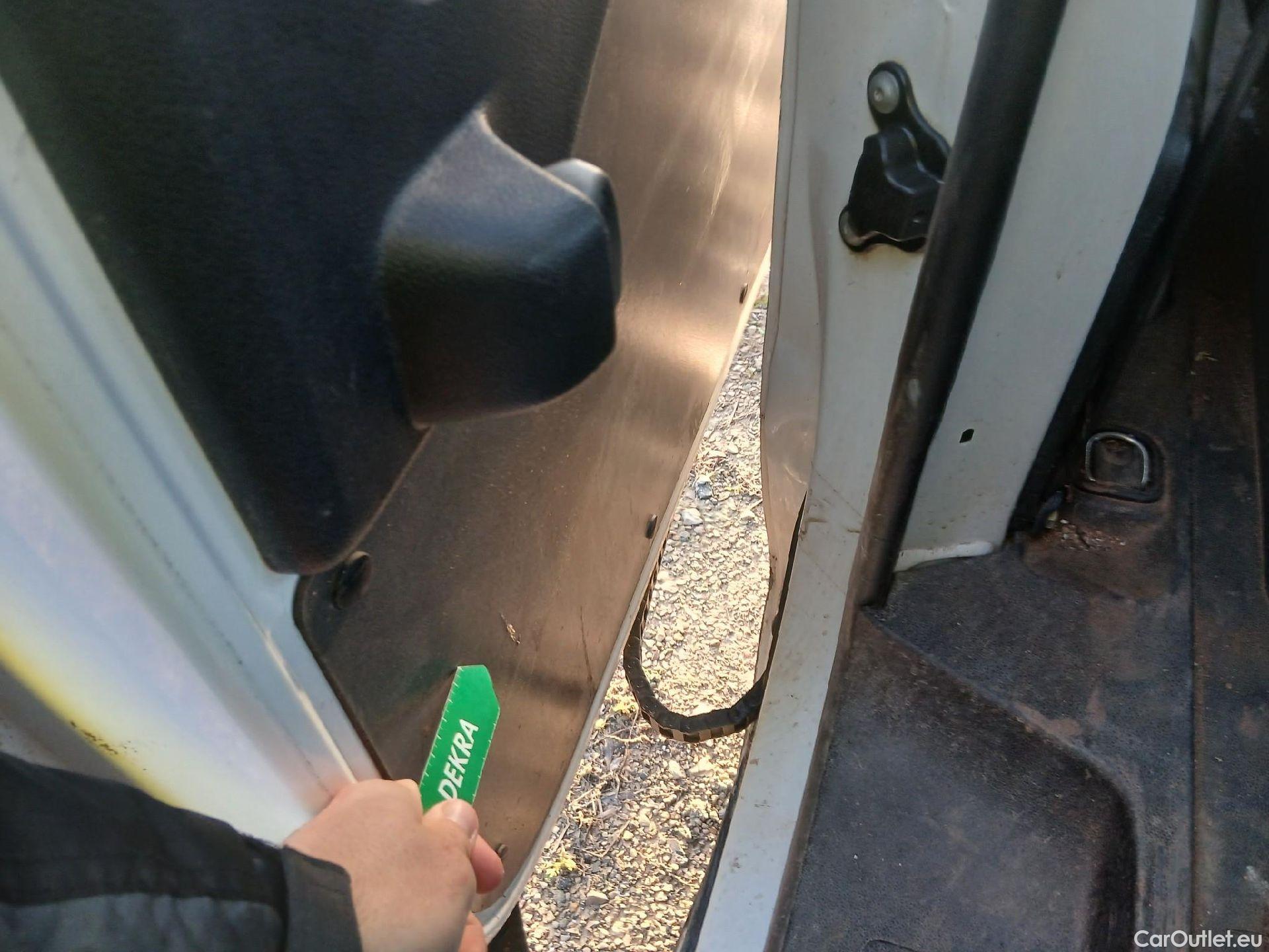  Peugeot  Expert PEUGEOT  / 2016 / 4P / combi Combi BlueHDi 145 S&S Standard #32