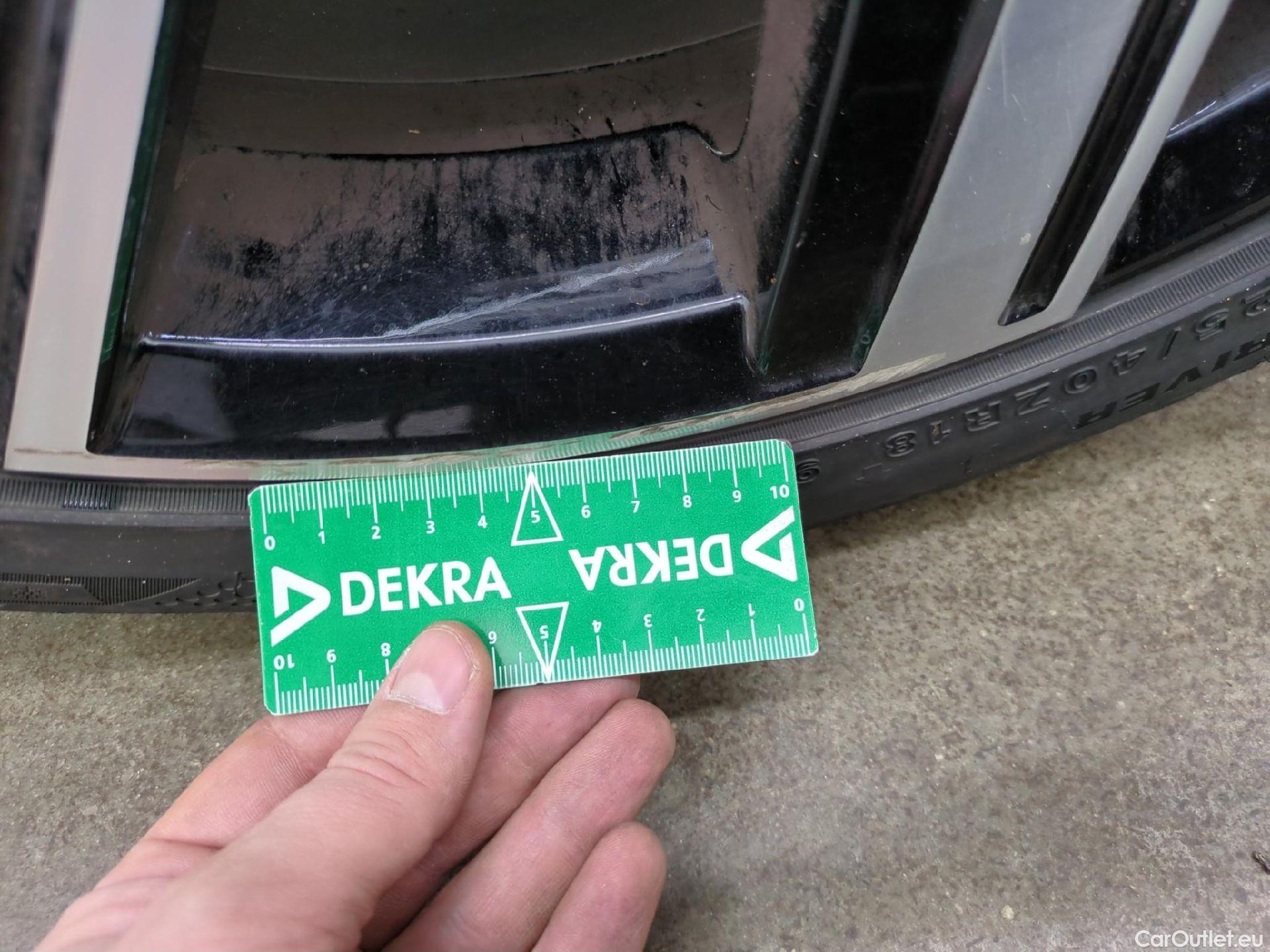  Volkswagen  Golf  VOLKSWAGEN / 2020 / 5P / Berline 1.4 eHybrid OPF 204 DSG6 Style #6