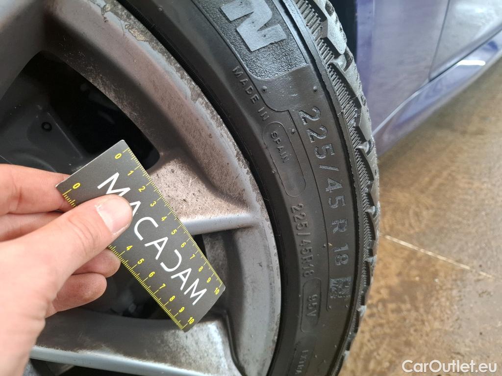  Alfa Romeo  Giulietta ALFA ROMEO Giulia / 2016 / 4P / Berline 2.2 160ch AT8 Sprint #22