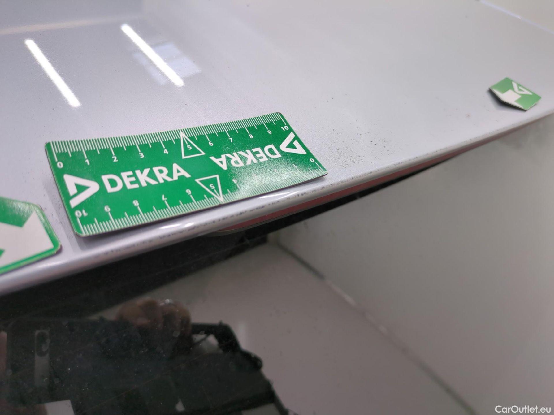  Volkswagen  Golf  VOLKSWAGEN / 2020 / 5P / Berline 1.4 eHybrid OPF 204 DSG6 Style #32