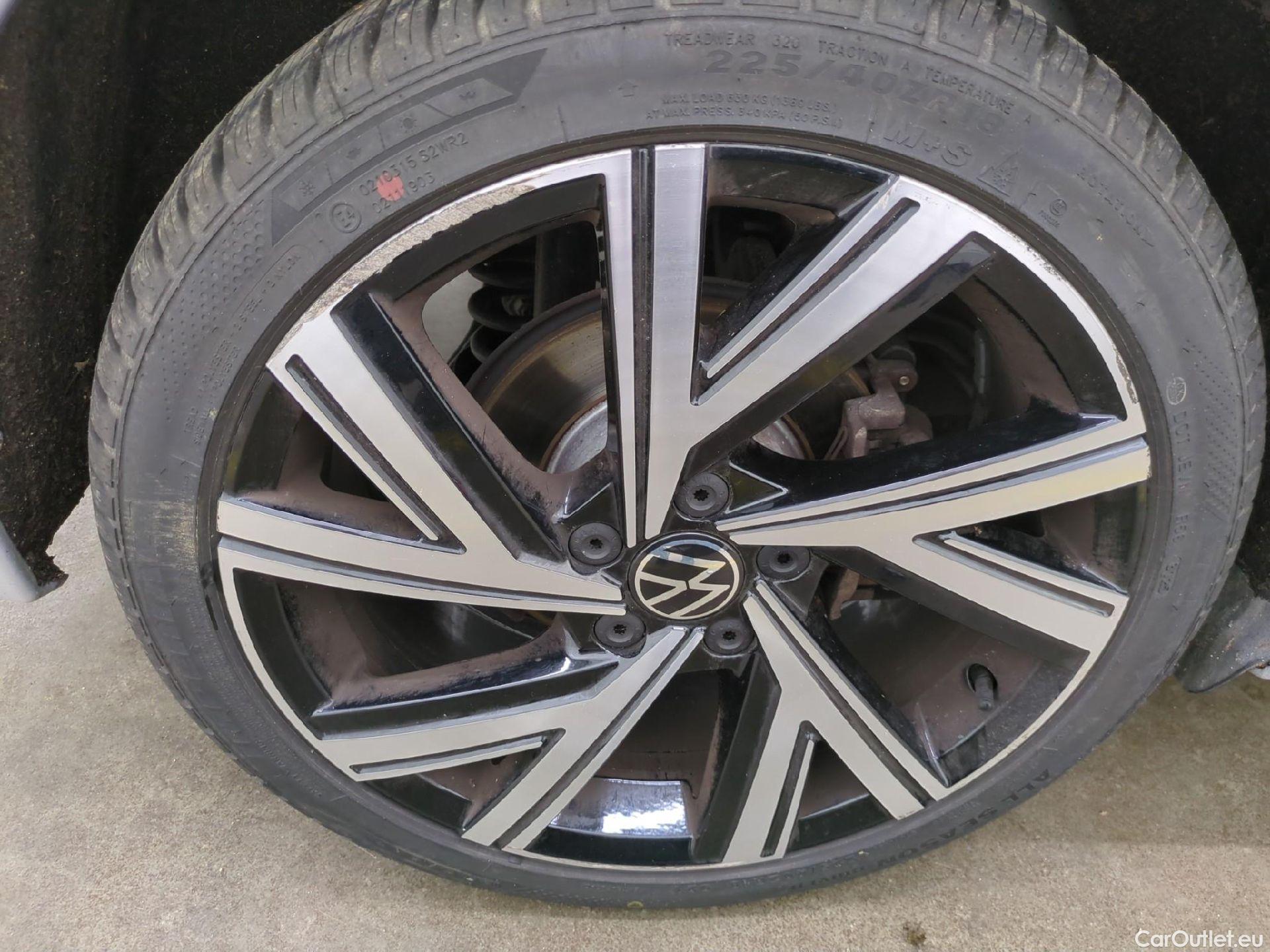  Volkswagen  Golf  VOLKSWAGEN / 2020 / 5P / Berline 1.4 eHybrid OPF 204 DSG6 Style #7