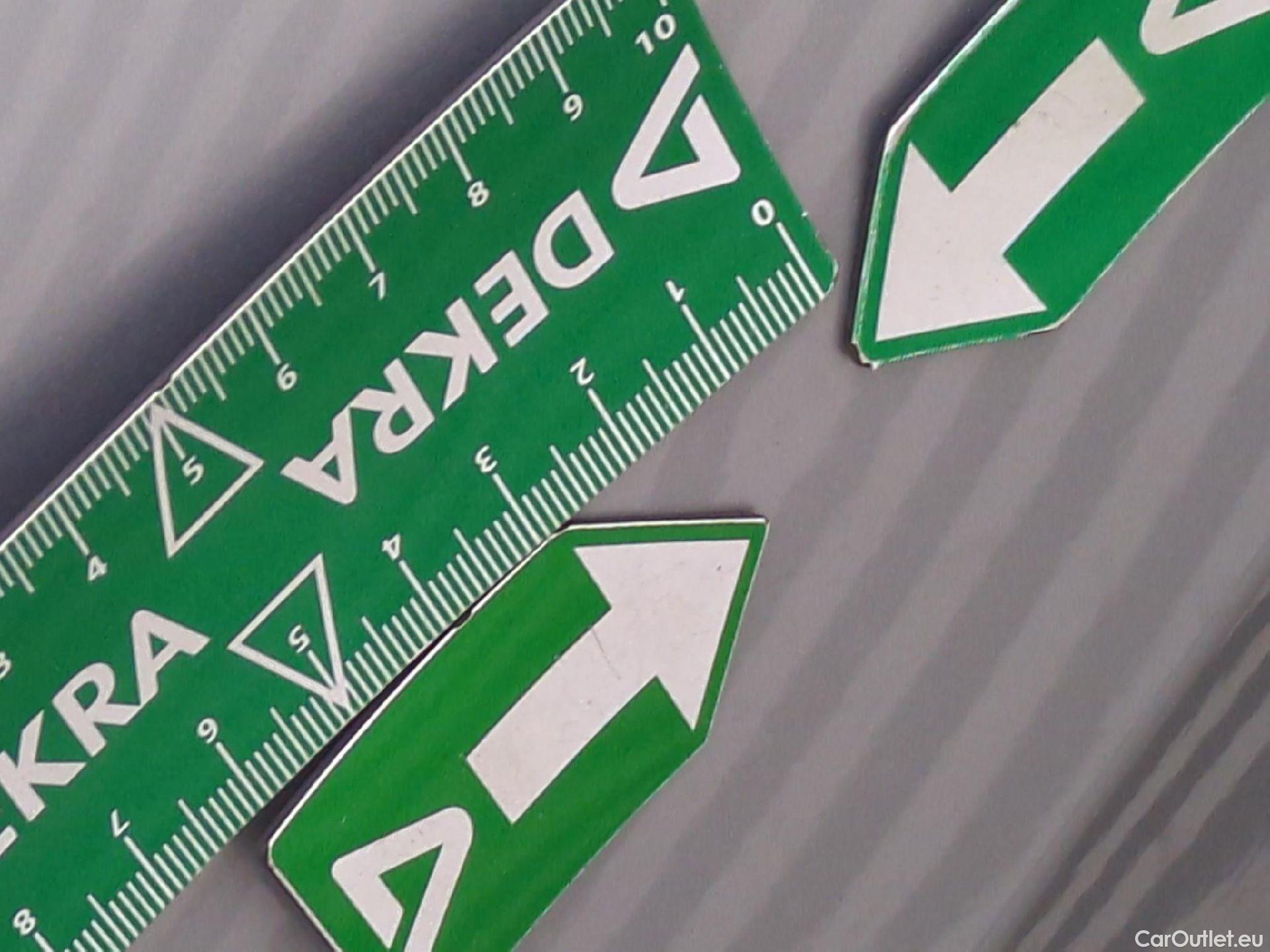  Volkswagen  Golf  VOLKSWAGEN / 2020 / 5P / Berline 1.4 eHybrid OPF 204 DSG6 Style #10