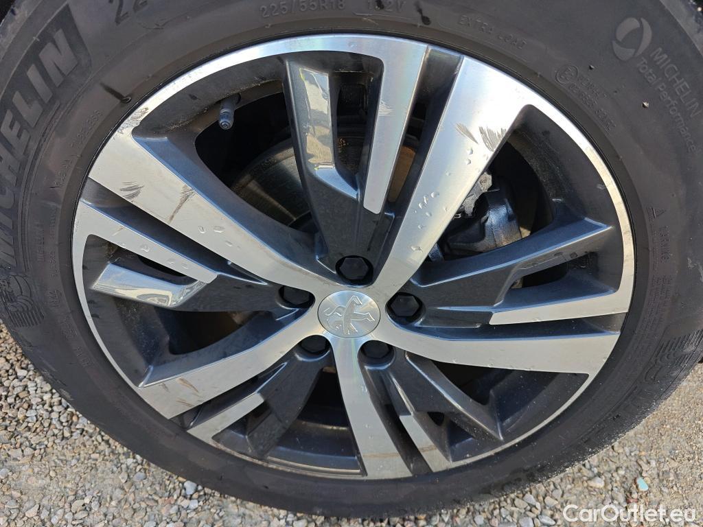  Peugeot  3008 PEUGEOT  / 2020 / 5P / todoterreno 1.5 BlueHDi 96kW (130CV) S&S Allure EAT8 #13