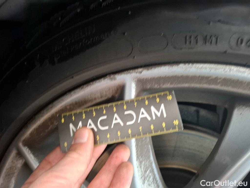  Alfa Romeo  Giulietta ALFA ROMEO Giulia / 2016 / 4P / Berline 2.2 160ch AT8 Sprint #20